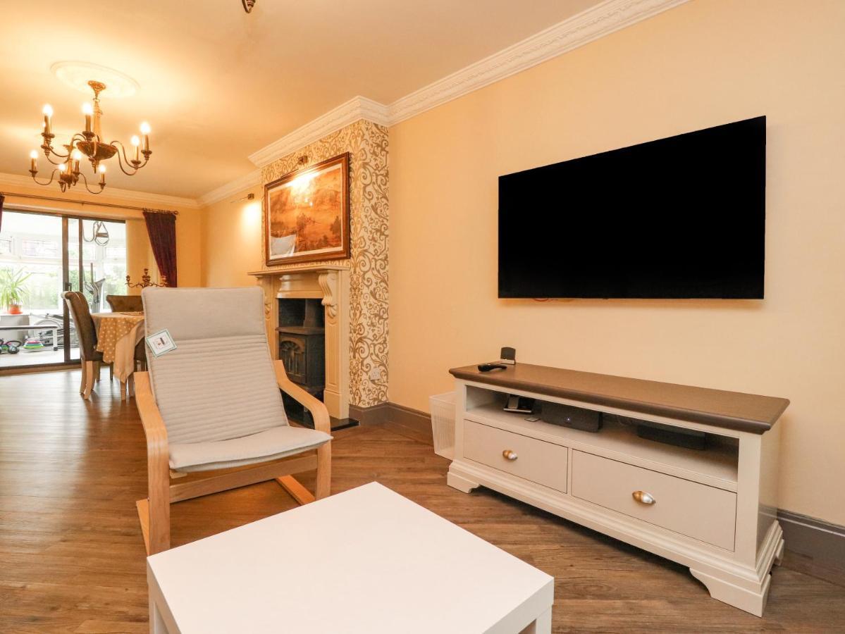 23 Wolsey Close Thornton  Luaran gambar
