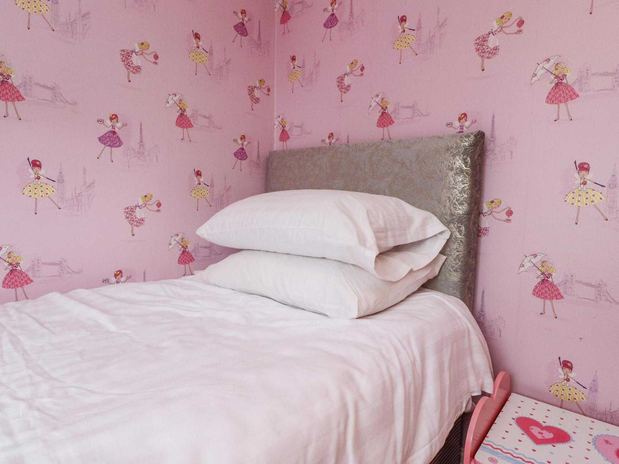 23 Wolsey Close Thornton  Luaran gambar
