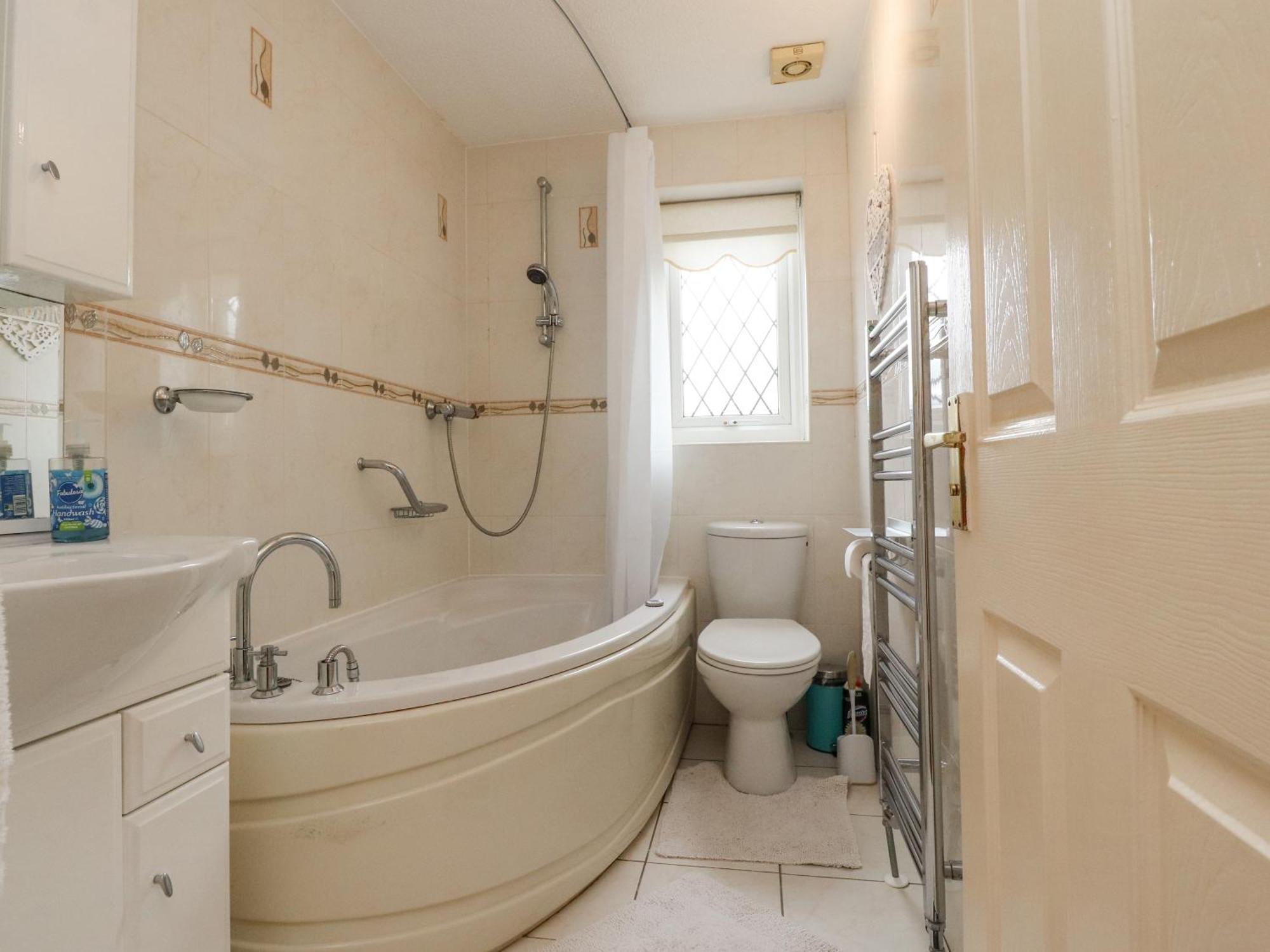 23 Wolsey Close Thornton  Luaran gambar