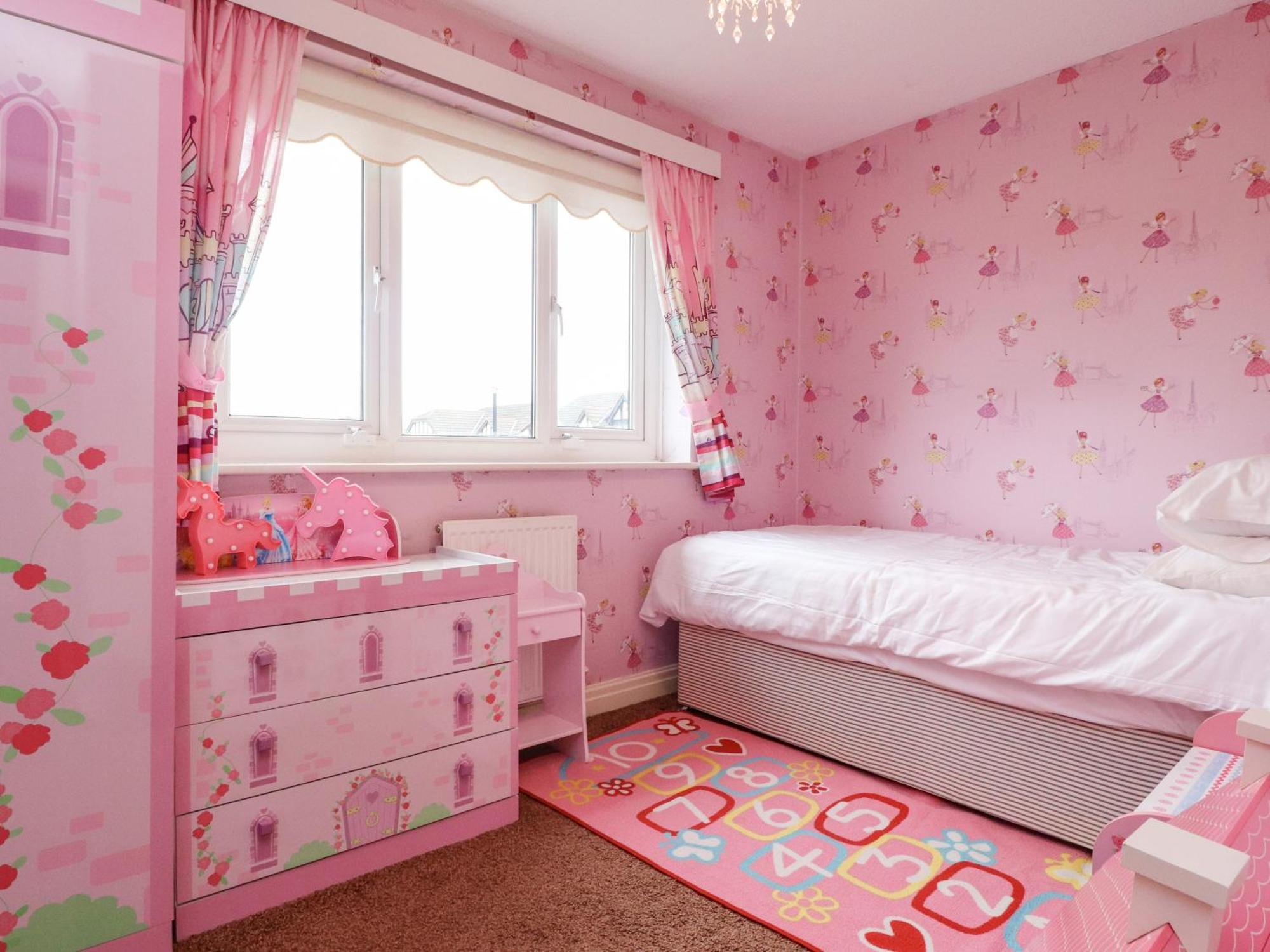 23 Wolsey Close Thornton  Luaran gambar
